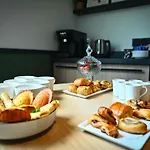 Ibis La Ferme Aux Vins מלון