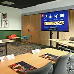 Ibis La Ferme Aux Vins 3* ביון