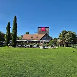 Ibis La Ferme Aux Vins 3* Beaune (Cote d'Or)