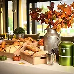 Ibis La Ferme Aux Vins ביון
