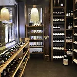 Ibis La Ferme Aux Vins ביון
