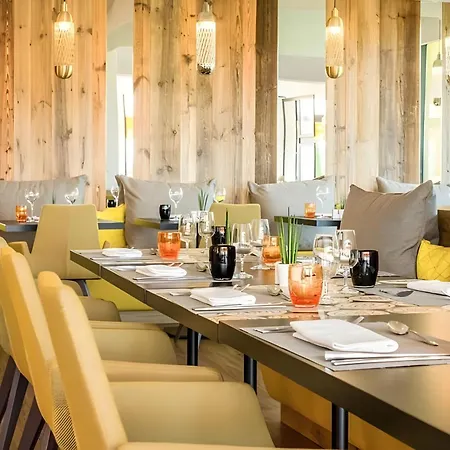 Ibis La Ferme Aux Vins Hotell 3*