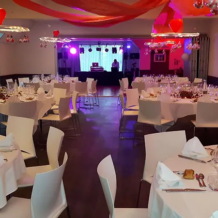 Ibis La Ferme Aux Vins Готель