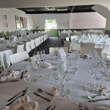 Ibis La Ferme Aux Vins Hotel