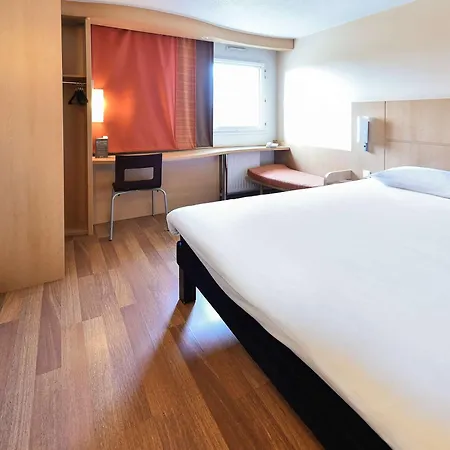 Ibis La Ferme Aux Vins
