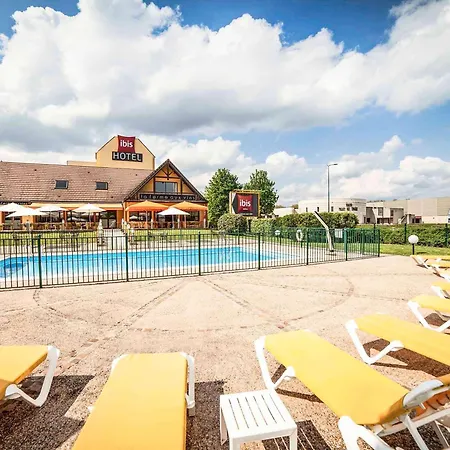 Ibis La Ferme Aux Vins Бон