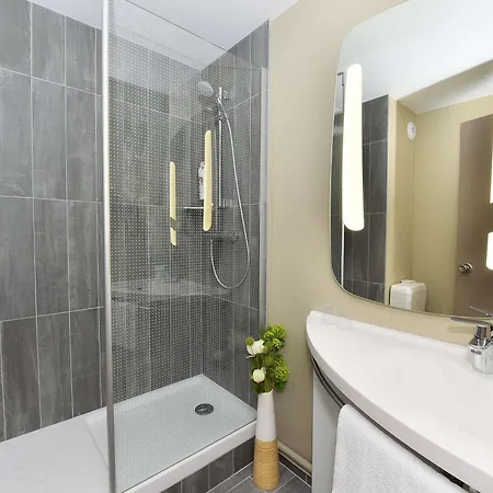 Ibis La Ferme Aux Vins Готель