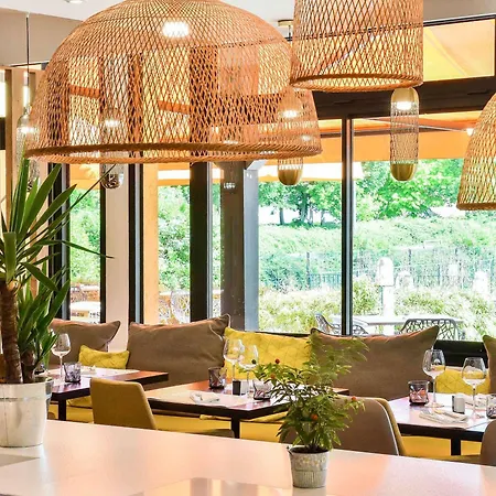 Ibis La Ferme Aux Vins Hotel 3*
