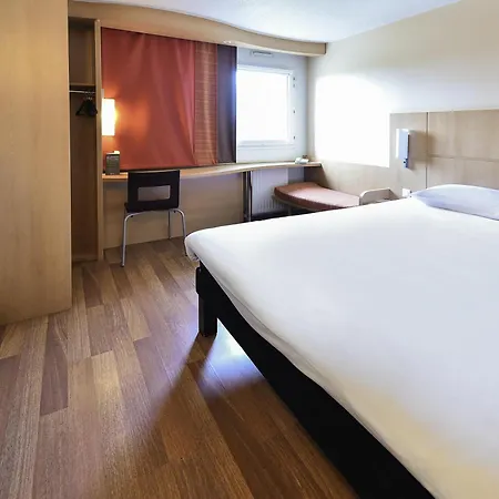 Ibis La Ferme Aux Vins 3* Beaune (Cote d'Or)