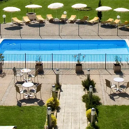 Ibis La Ferme Aux Vins Hotel