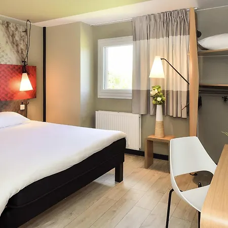Ibis La Ferme Aux Vins Hotell