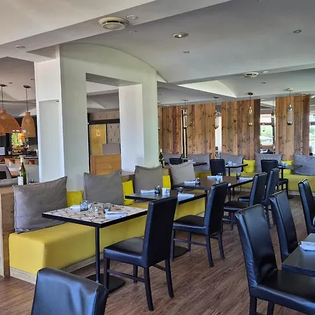 Ibis La Ferme Aux Vins