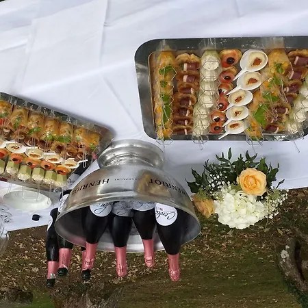 Hotell Ibis La Ferme Aux Vins 3*