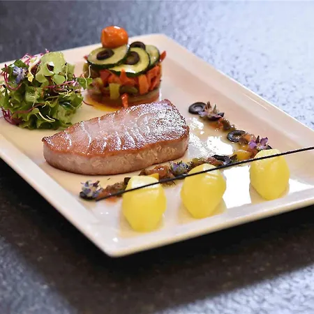 Hotel Ibis La Ferme Aux Vins 3*