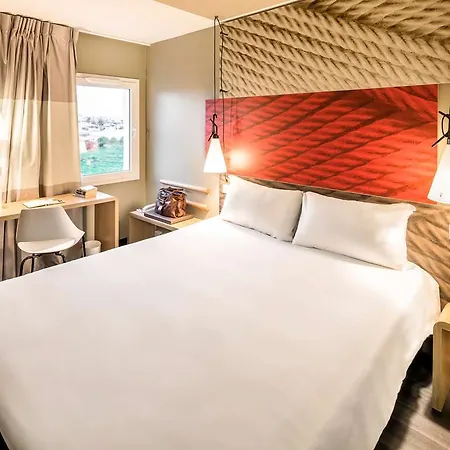 Ibis La Ferme Aux Vins Hotel 3*