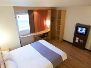 Ibis La Ferme Aux Vins 3*