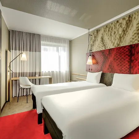Hotel Ibis La Ferme Aux Vins 3*
