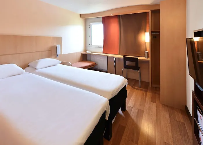 Ibis La Ferme Aux Vins 3*