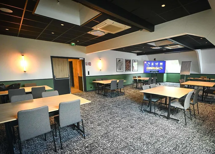 Ibis La Ferme Aux Vins 3*