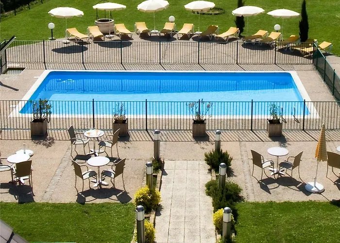 Ibis La Ferme Aux Vins Otel