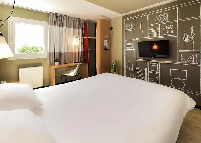 Ibis La Ferme Aux Vins 3*