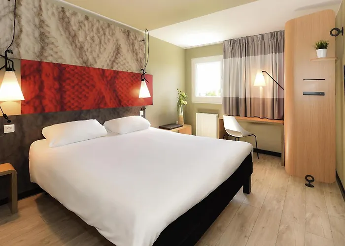 Hotel Ibis La Ferme Aux Vins 3*