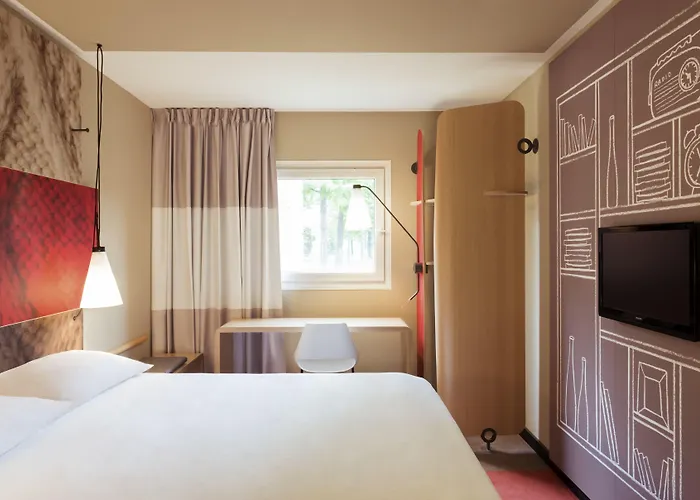 Ibis La Ferme Aux Vins 3* Beaune (Cote d'Or)