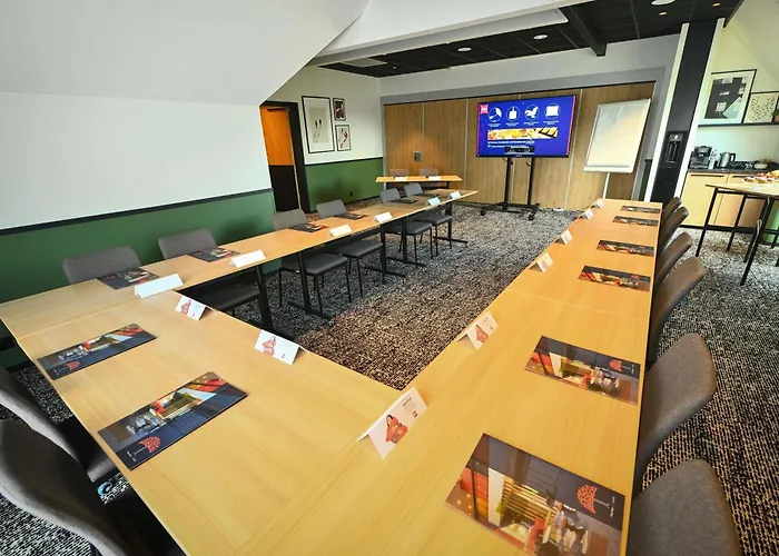 Otel Ibis La Ferme Aux Vins 3*