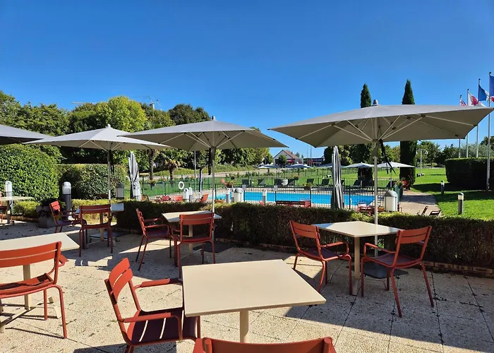 Ibis La Ferme Aux Vins Otel 3*