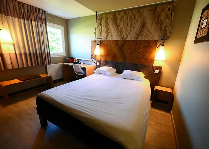 Ibis La Ferme Aux Vins Otel