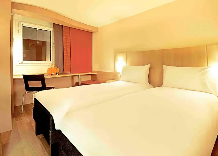 Ibis La Ferme Aux Vins